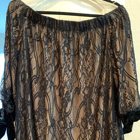 Blouse - Picture 2 of 2